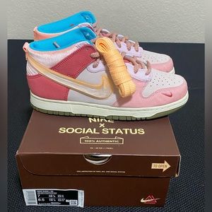 Brand New Mens Nike Dunk Mid Social Status Free Lunch Strawberry Milk sz 7